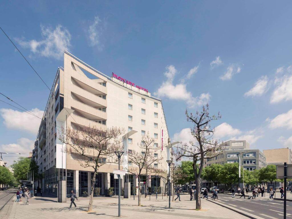 Hôtel Mercure Lyon Centre Charpennes- Hôtels Villeurbanne